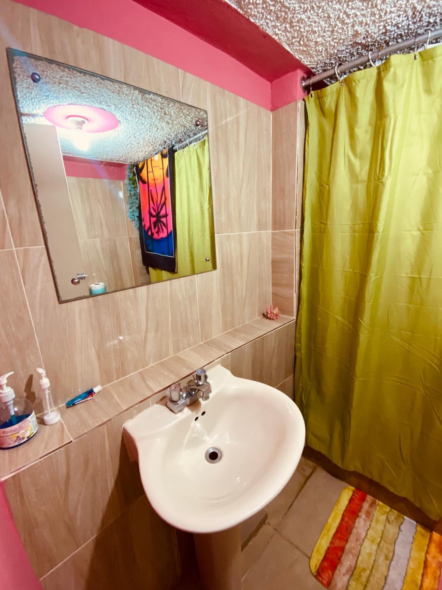 Cindy'S Garden Stay Ocho Rios Bagian luar foto