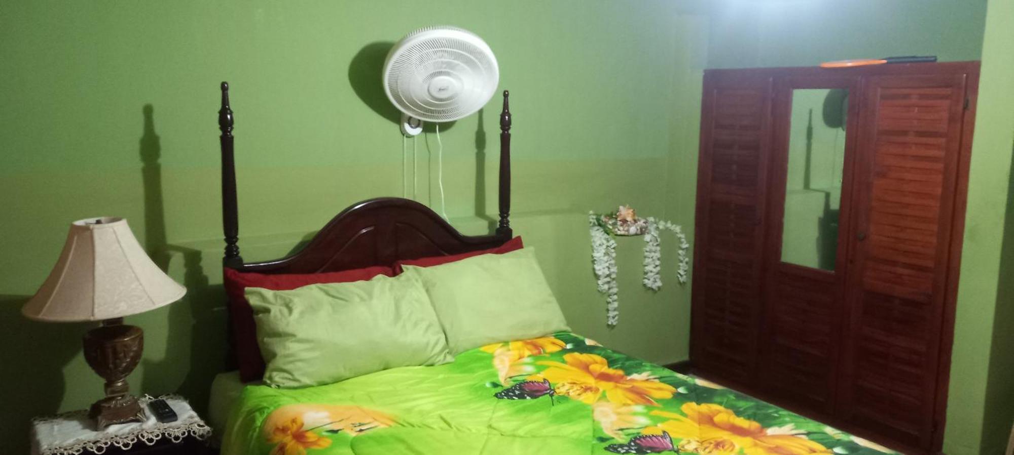 Cindy'S Garden Stay Ocho Rios Bagian luar foto